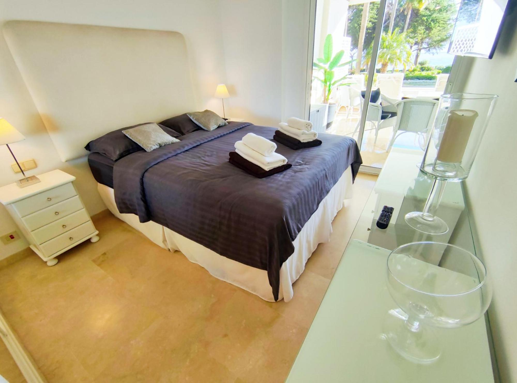 Luxury Frontline Residence Ehhouse Estepona Kültér fotó